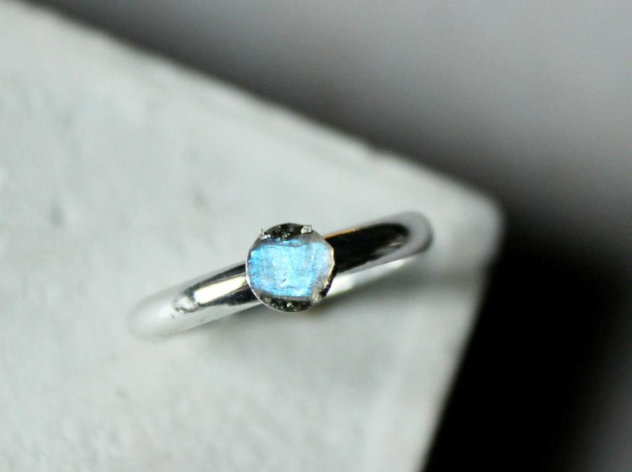 Wedding - labradorite ring,Raw labradorite ring,blue labradorite ring,dainty ring silver,raw gemstone ring,raw stone ring,bohemian rings,hippie rings