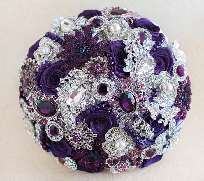 Wedding - Purple brooch bouquet. Silver wedding brooch bouquet, Jeweled Bouquet, bridal bouquet, custom wedding bouquet.