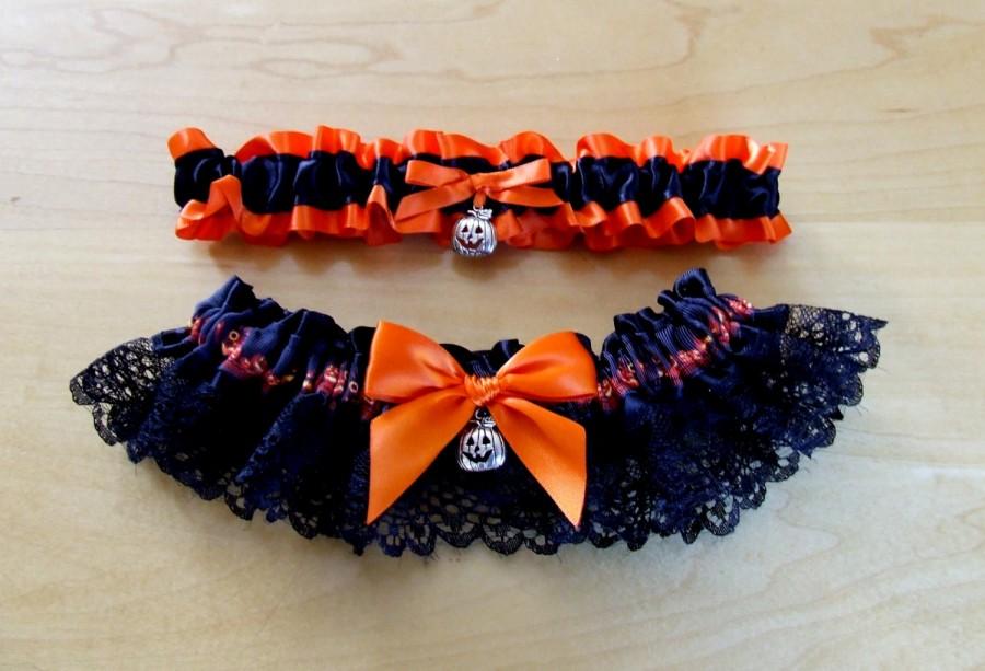 زفاف - Spooky Jack O Lantern Garter Set READY TO SHIP Scary Halloween Orange Black Lace Silver Pumpkin Charm