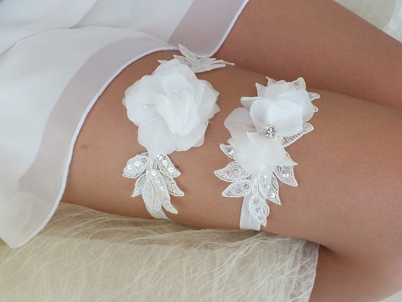 Свадьба - free ship ivory lace garter set, bridal garter, floral garter, garter, lace garter, toss garter, wedding garter