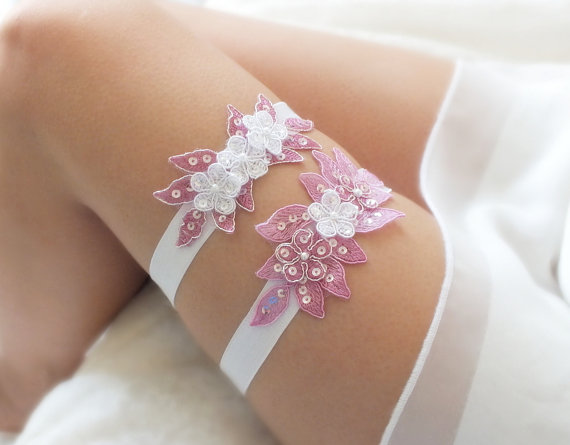 Hochzeit - free ship deep ruby floral garter set, bridal garter, floral garter, garter, lace garter, toss garter, wedding garter