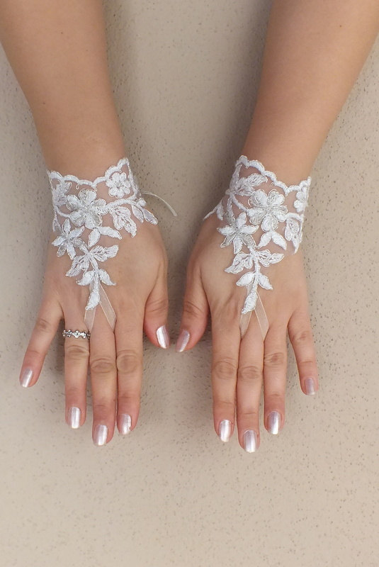 Hochzeit - Free ship, white silver frame Wedding gloves french lace gloves bridal gloves lace gloves fingerless gloves ivory gloves free ship