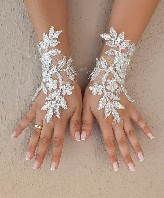 Hochzeit - Free ship, Ivory silver frame lace Wedding gloves, bridal gloves, fingerless lace gloves,