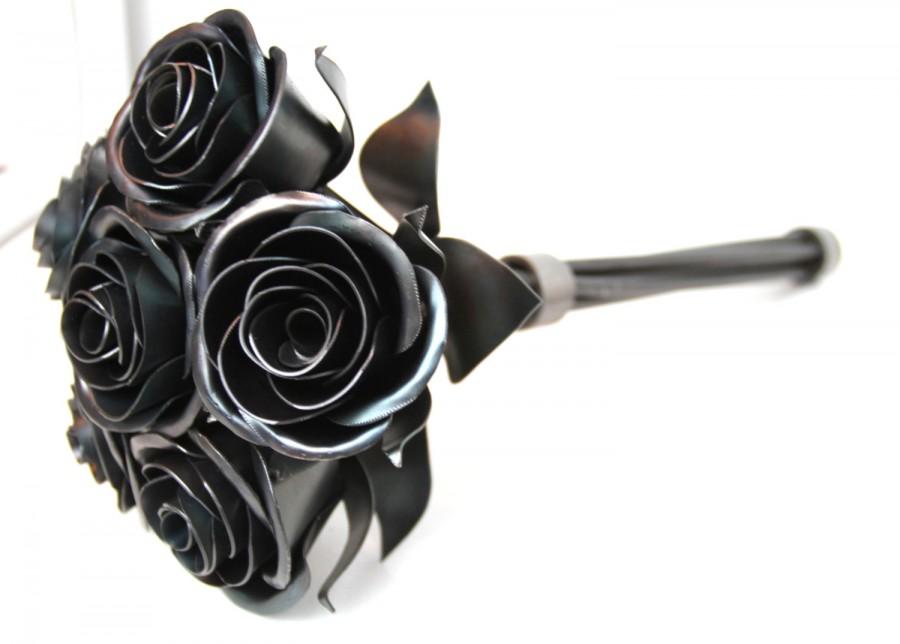Свадьба - Metal Rose Wedding Bouquet, Rose Bridal Bouquet, Metal Rose, Wedding Flowers, Bridesmaid Bouquet, Wedding Gift, Metal Flowers