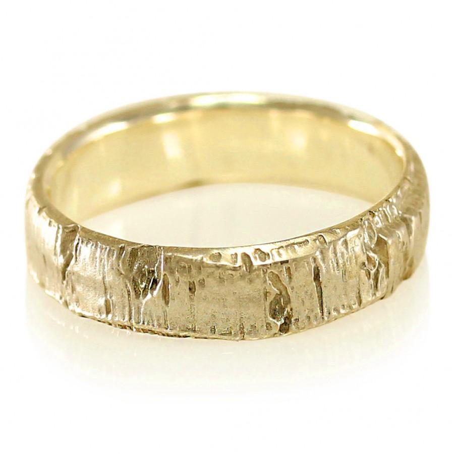 Mariage - Aspen Bark Yellow Gold Mens Wedding Band in 10k Gold, 14k Gold, 18k Gold, or Palladium, Tree Bark Wedding Band, Tree Bark Ring