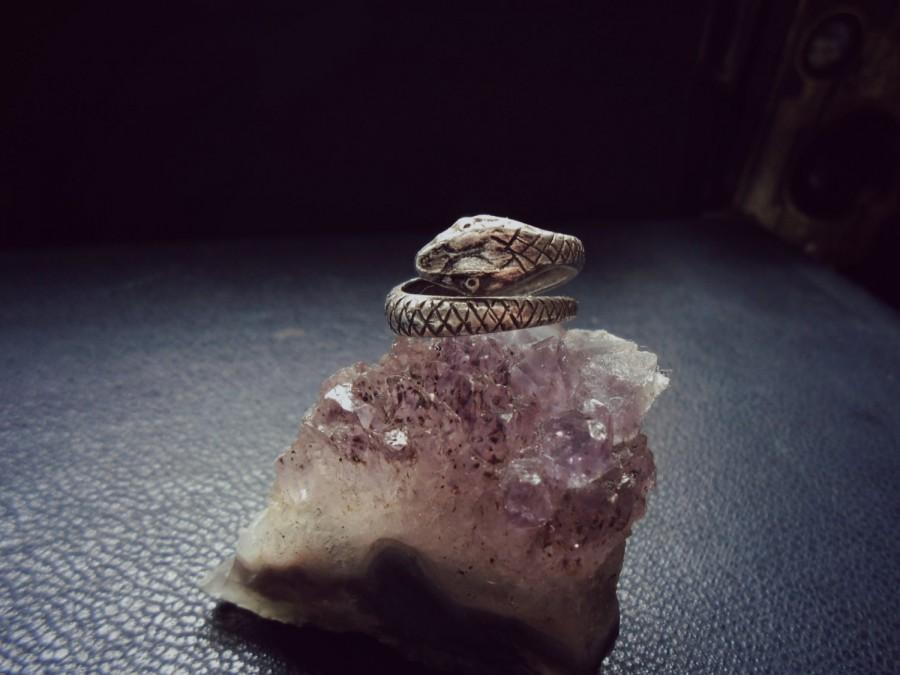 Hochzeit - the asp - snake midi knuckle ring - SILVER occult snake wrap ring - edgy stacking rings - witchy occult goth festival jewelry