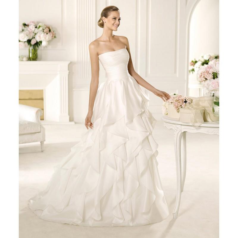 زفاف - Simple A-line Strapless Ruffles Sweep/Brush Train Satin Wedding Dresses - Dressesular.com