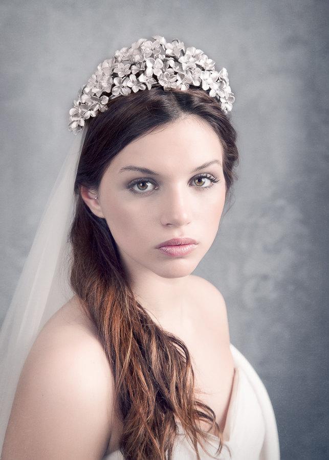 Hochzeit - Bridal silver crown. Wedding floral crown. Silver headpiece. Bridal crown. Bridal headpiece. MOD524 bridal Crown