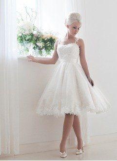 Hochzeit - A-Line/Princess Knee-Length Tulle Lace Wedding Dress With Sash Bow(s)