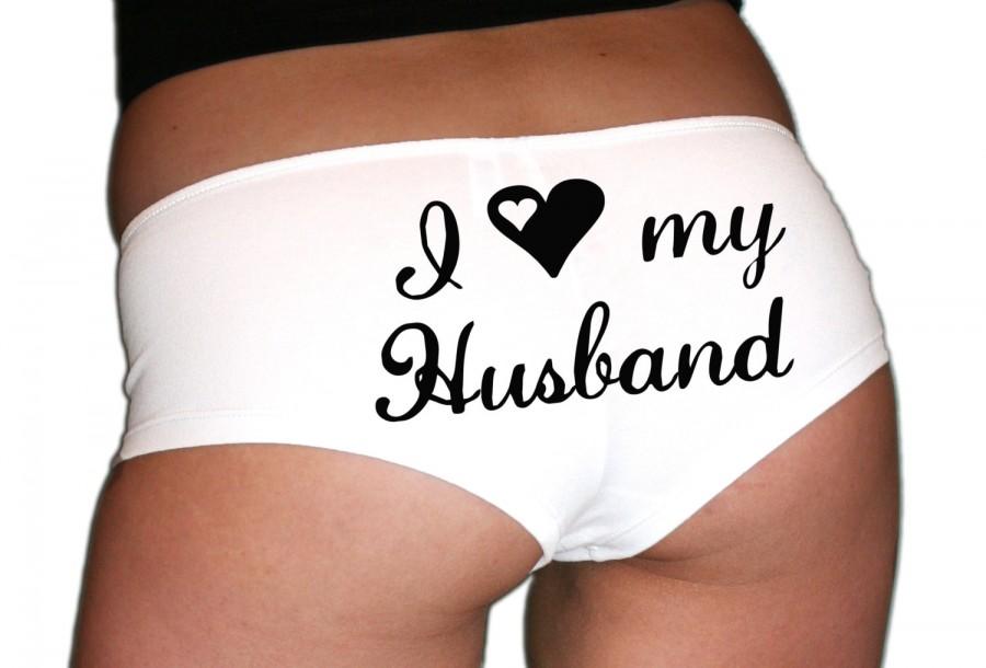 Mariage - Bachelorette Gift. Husband Gift. Honeymoon Gift. Bridal Underwear. Bride Lingerie. Bride Panties. Bachelorette Party. I Love My Husband.