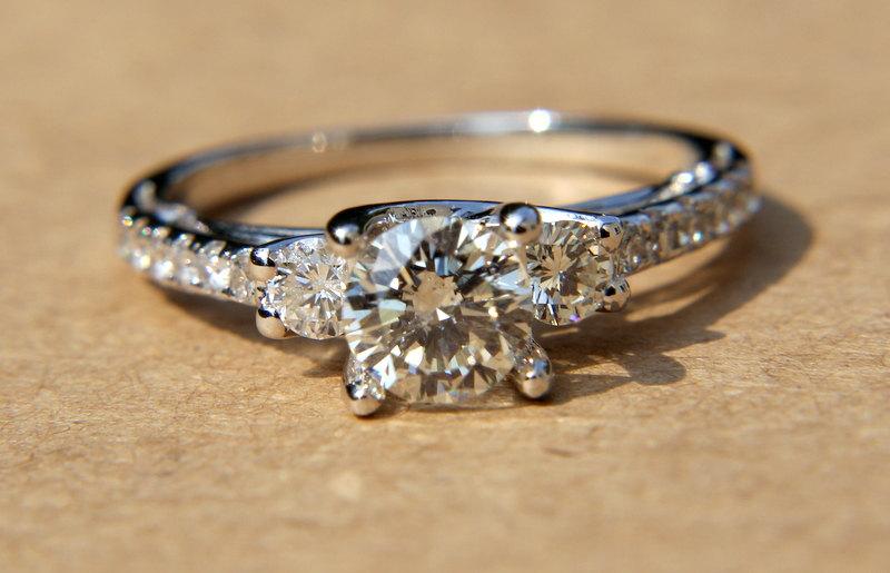 Mariage - 1.00 carat - Round Diamond Engagement Ring - 14K White Gold -  weddings - brides - Bp018