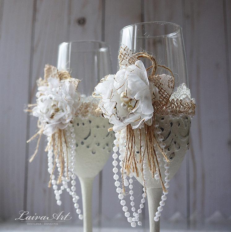 Hochzeit - Wedding Champagne Flutes Toasting Glasses Rustic Toasting Flutes Wedding Champagne Flutes Bride and Groom Wedding Glasses