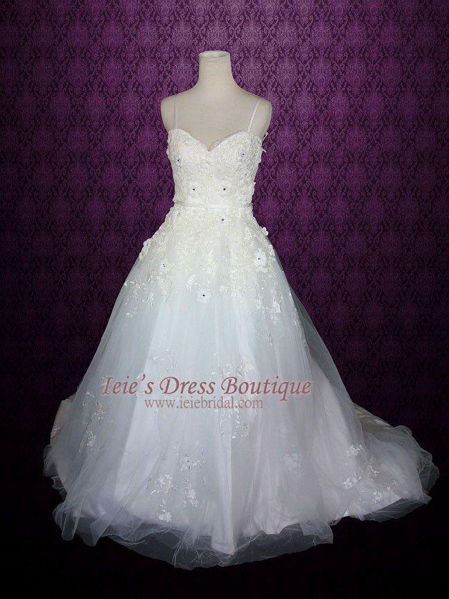 Hochzeit - Princess A-line Tulle Wedding Dress With Floral Lace Applique And Thin Straps 