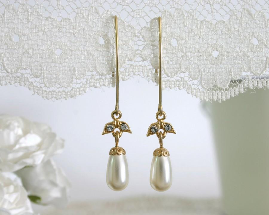Hochzeit - Bridesmaid pearl earrings, pearl bridesmaid earrings, bridesmaid gift, Dangle pearl earrings, tear drop pearl earrings