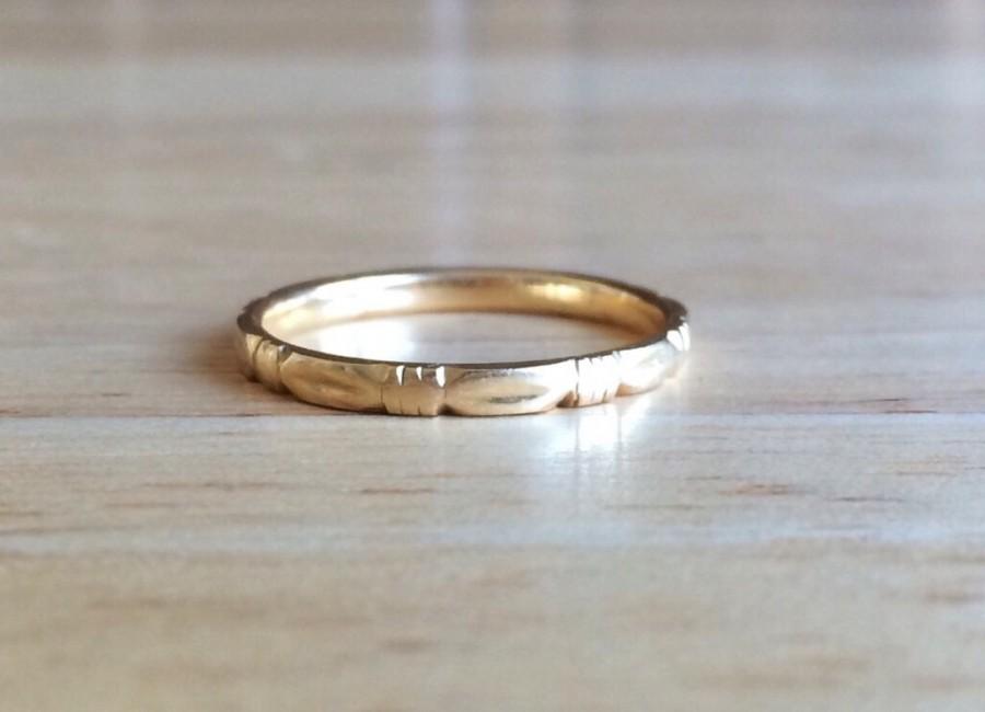 Mariage - Vintage Art Deco 18kt Yellow Gold Engraved Eternity Pattern Band - Size 7 1/2 to 7 3/4 Sizeable Engagement - Wedding Antique Fine Jewelry