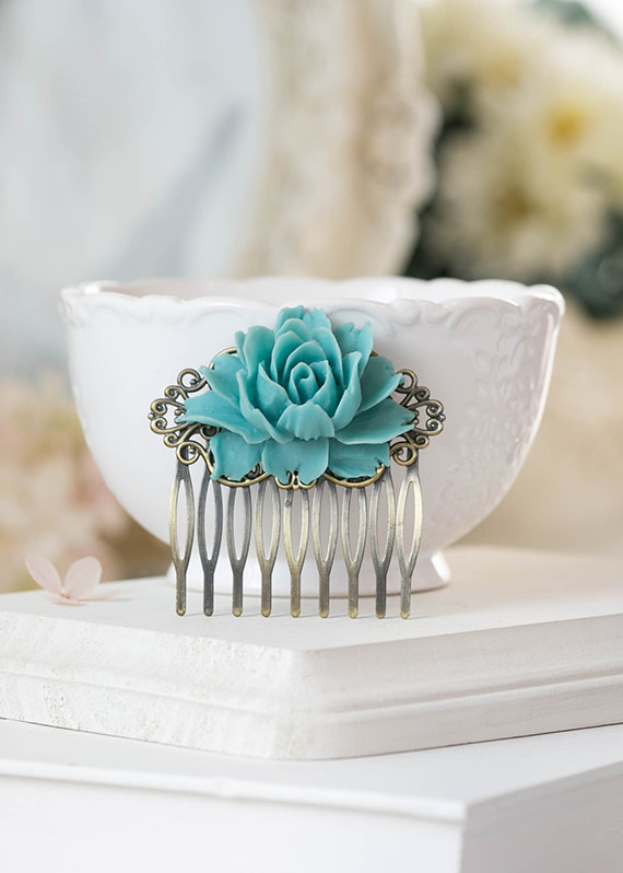 Mariage - Dusky Blue Wedding Bridal Hair Comb, Bridesmaid Hair Accessory, Powder Blue Dusky Dusty Blue Rose Flower Antiqued Brass Filigree Hair Comb