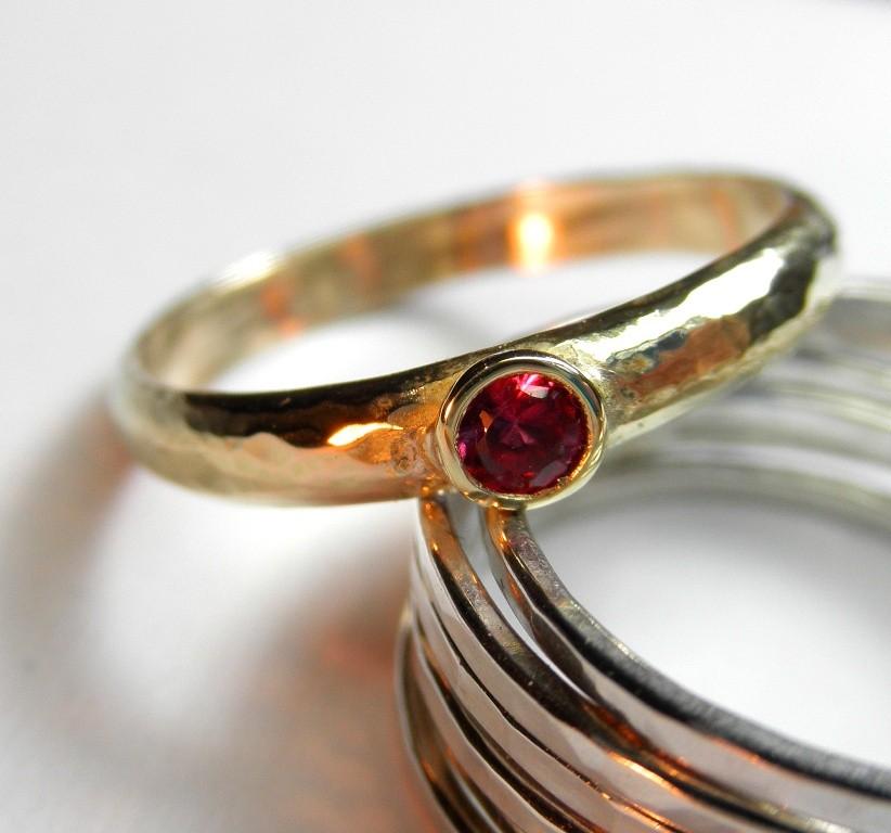 Свадьба - CHRiSTmaS SALE~30% DISCOUNT *** use Coupon code CHRISTMASALE201 *** Ruby Ring,  14K Gold Ring, Engagement ring, gift for her