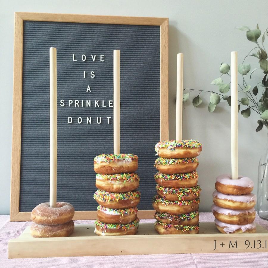 زفاف - Donut stand, wedding favors, donut bar, cake table