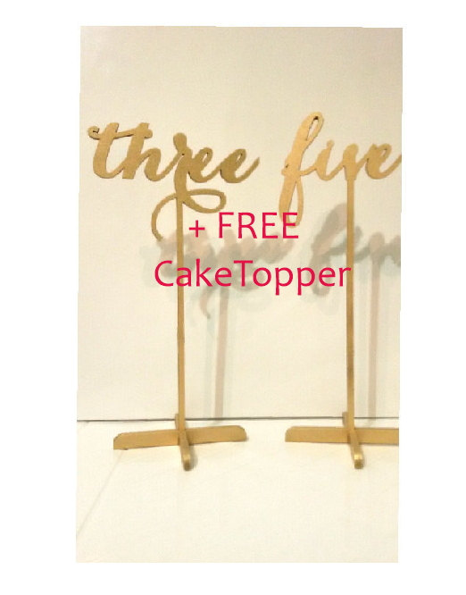 Hochzeit - 15 Freestanding Gold Table Numbers. Wedding Numbers. Table numbers.   FREE Cake Topper