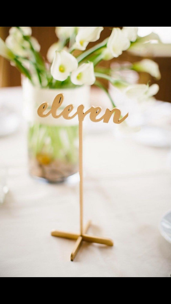 Hochzeit - 10 Freestanding Gold Table Numbers. Wedding Numbers. Table numbers.   FREE Cake Topper. Shipping next day!!