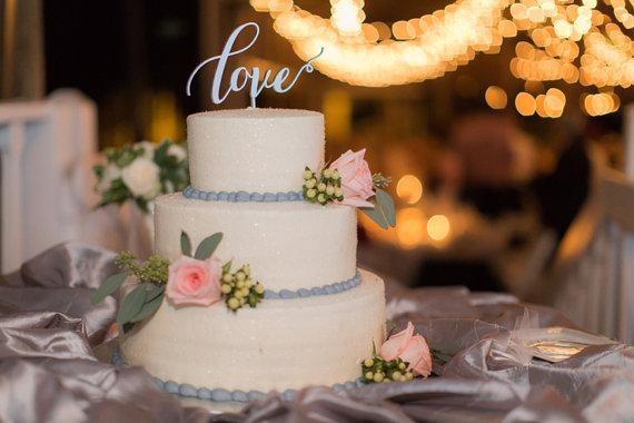 زفاف - Silver "Love" wedding cake topper.