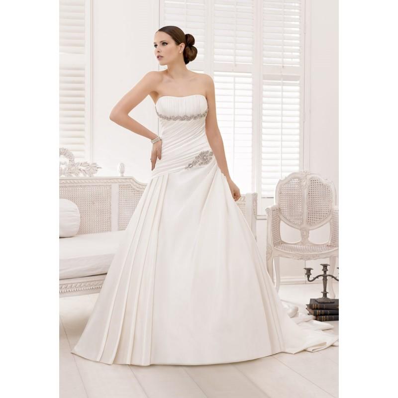 Wedding - Divina Sposa, 132-09 - Superbes robes de mariée pas cher 