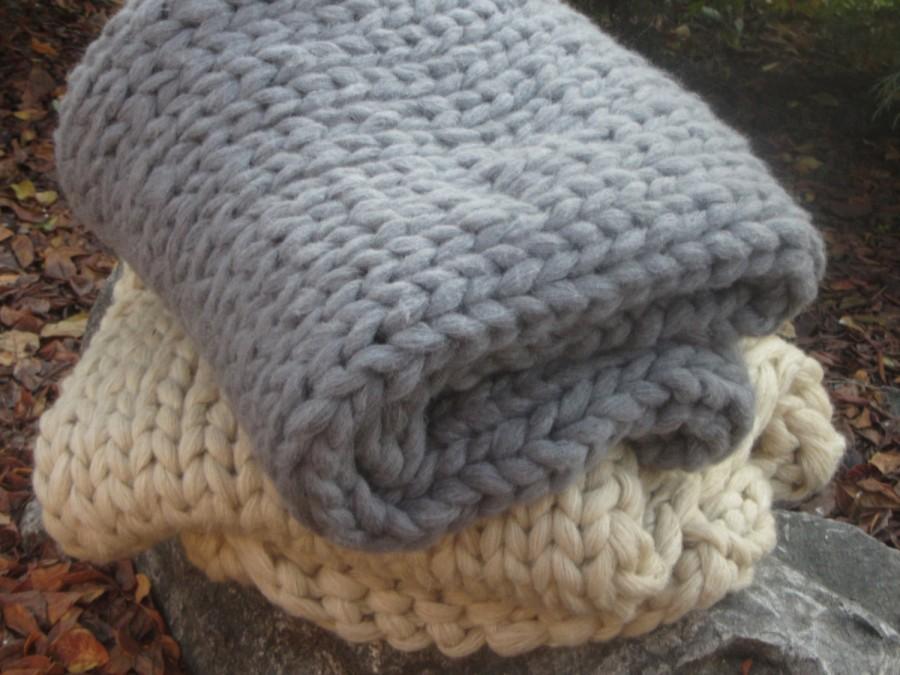 Hochzeit - Chunky Knit Blanket. Chunky knit Mohair Blanket , King size blanket, Giant knit blanket, Chunky knit Throw, Super Chunky knit blanket
