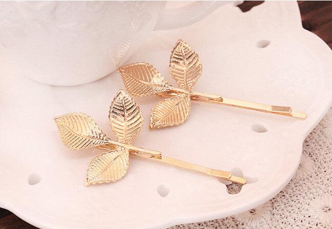 Hochzeit - Gold leaf hair pin ( set of 2) - Vintage look Hair pin -gold hair pin -Gold leaf bobby pin - Bridal Hair pin -bridesmaid hair pin