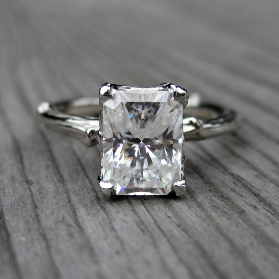 زفاف - Emerald Moissanite Twig Engagement Ring: Carved Floral Setting; 1.8ct Forever Brilliant ™