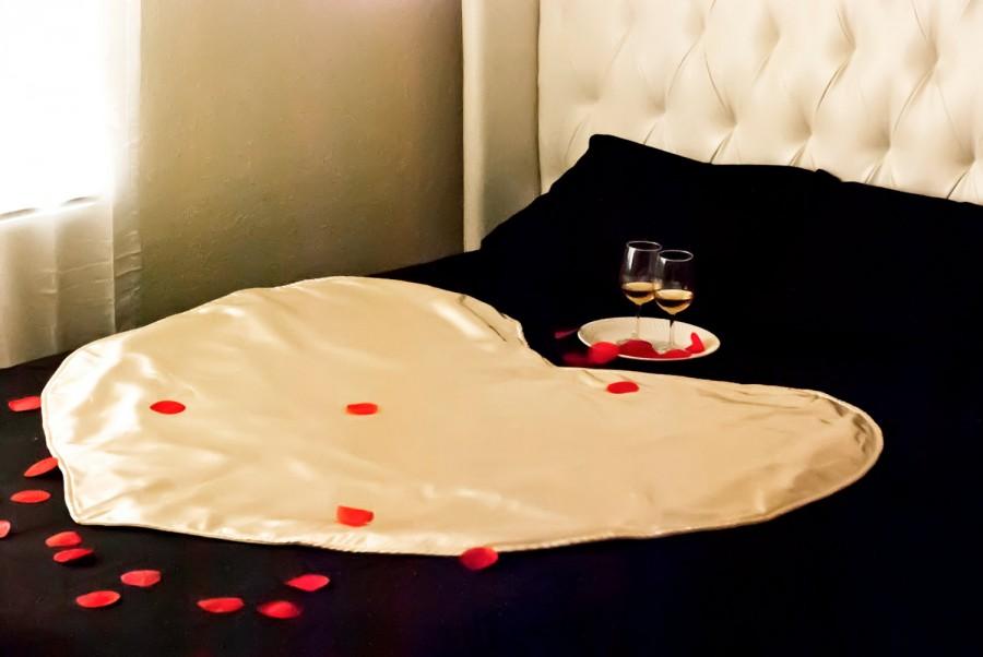 Wedding - Intimate Hearts - Waterproof bed protector,  mattress protector