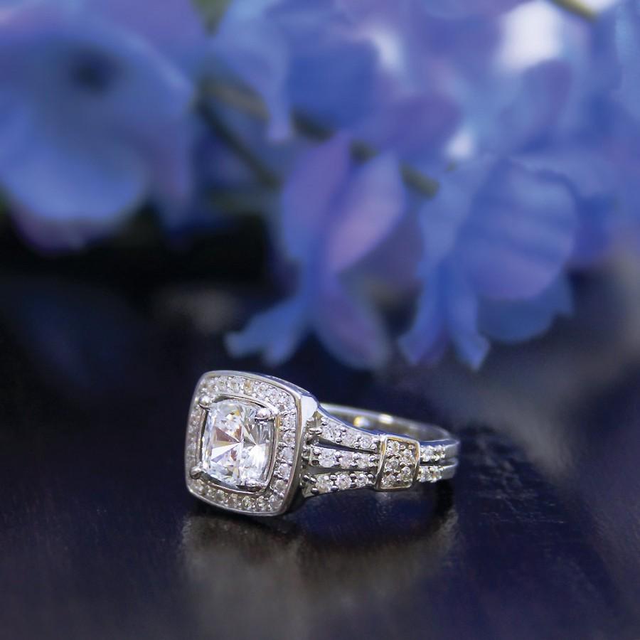 زفاف - 1.76 ct.tw Halo Engagement Ring-Cushion Cut Diamond Simulant-Bridal Ring-Wedding Ring-Promise Ring-Anniversary Ring-Sterling Silver [1352]
