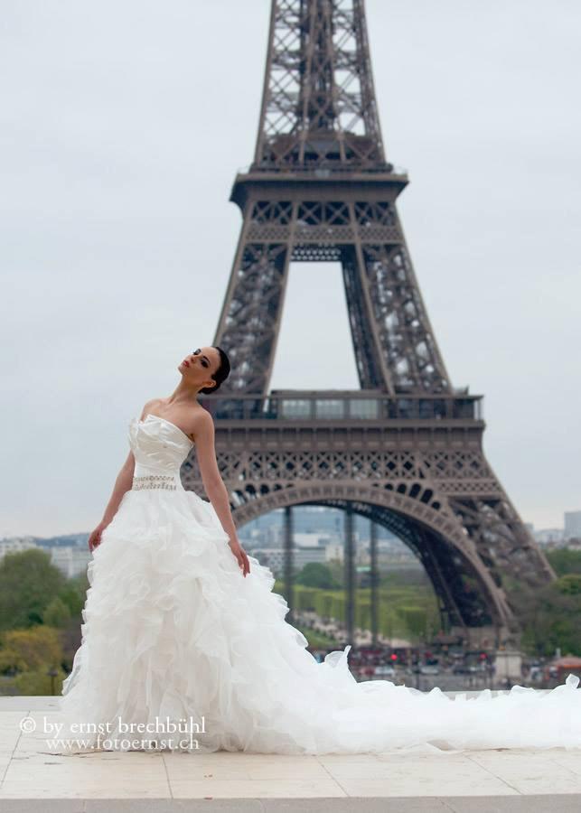 Mariage - Ivory Gothic Couture Straples Wedding Dress