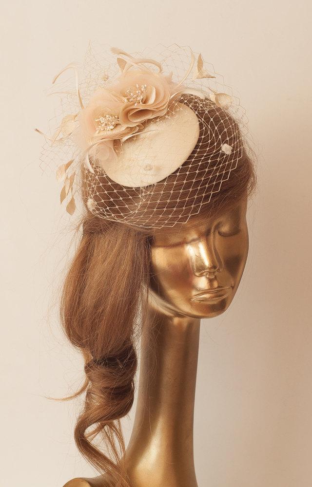 Mariage - Bridal Champagne-Nude FASCINATOR with BIRDCAGE VEIL and Flowers. Wedding Mini Hat with Veil