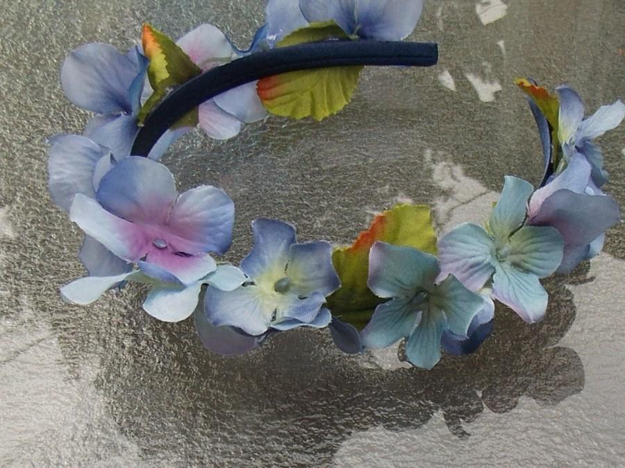 زفاف - Blue Hydrangea Crown, Blue Flower Crown with Green Leaves, Flowergirl Headpiece, Floral Headband, Spring Wedding, Blue Bridal Garland C17