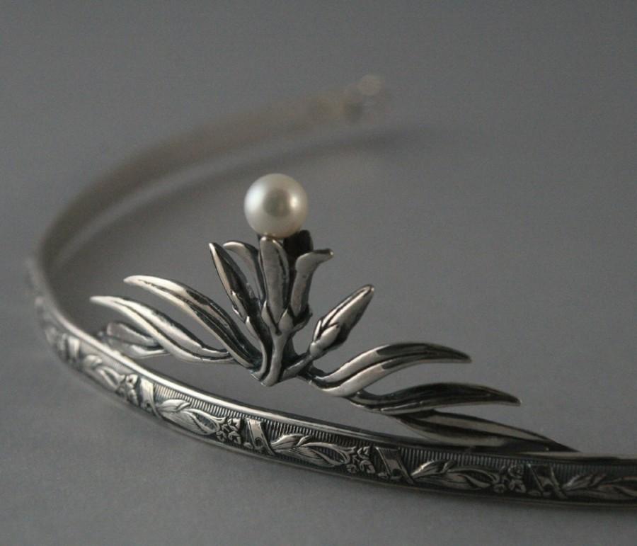 Mariage - Lily Nouveau Tiara--Solid Sterling Silver set with a Genuine Fresh Water Pearl-Bridal Tiara -Flower Pattern Silver Tiara -Elegant and Simple