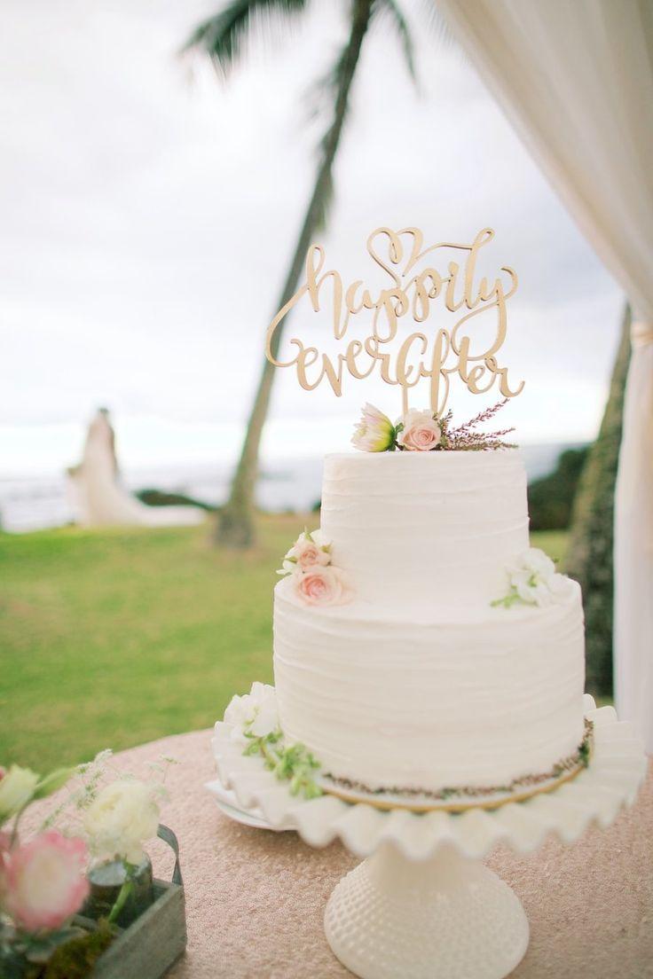 Hochzeit - Their Wedding Cake Doubled As A Baby Gender Reveal!