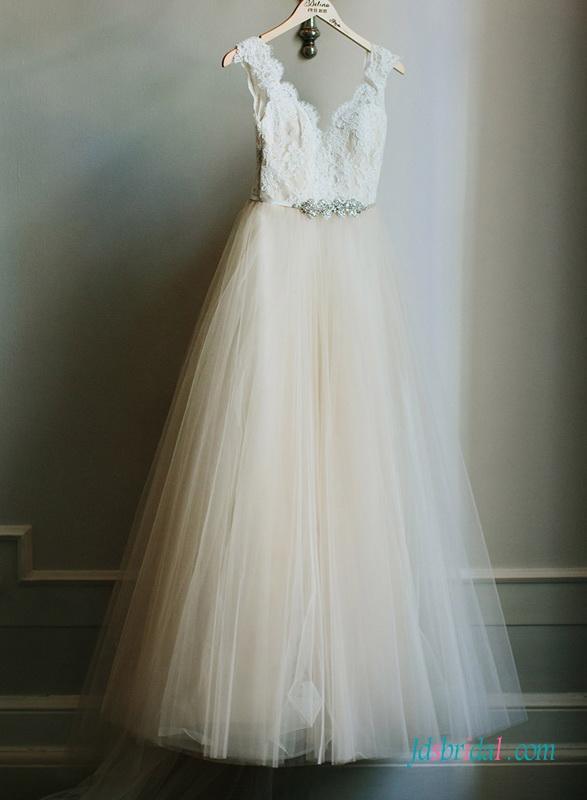 زفاف - Ivory with champange colored simple strappy wedding dress