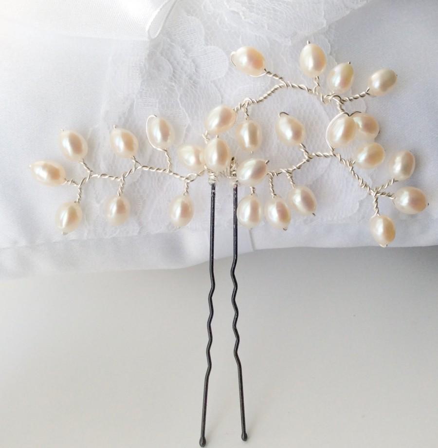 زفاف - bridal hair pin, pearl freshwater, hand made, leaf bud pearls, wedding acessories, accessory, bride hair pin, bride pearl hair accessory