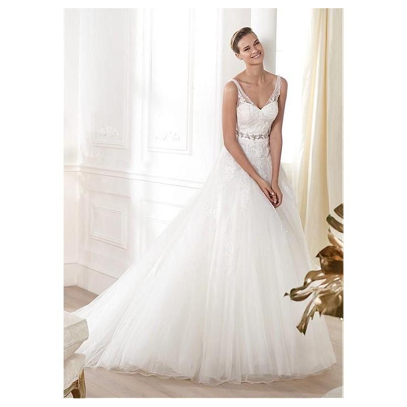 زفاف - Charming Tulle A-line V-neck Neckline Raised Waistline Wedding Dress - overpinks.com