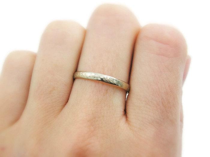 Mariage - Classic wedding ring. Hammered wedding ring. 14k white gold round 3mm wedding band. gold wedding ring. gold ring (gr-9368-1498),