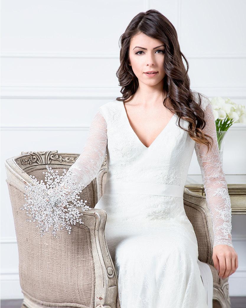 Свадьба - Great Wedding Ideas - Isabella Bridal Bouquet in Clear Crystal - Wedding Bouquet - Fabulous Brooch Bouquet Alternative