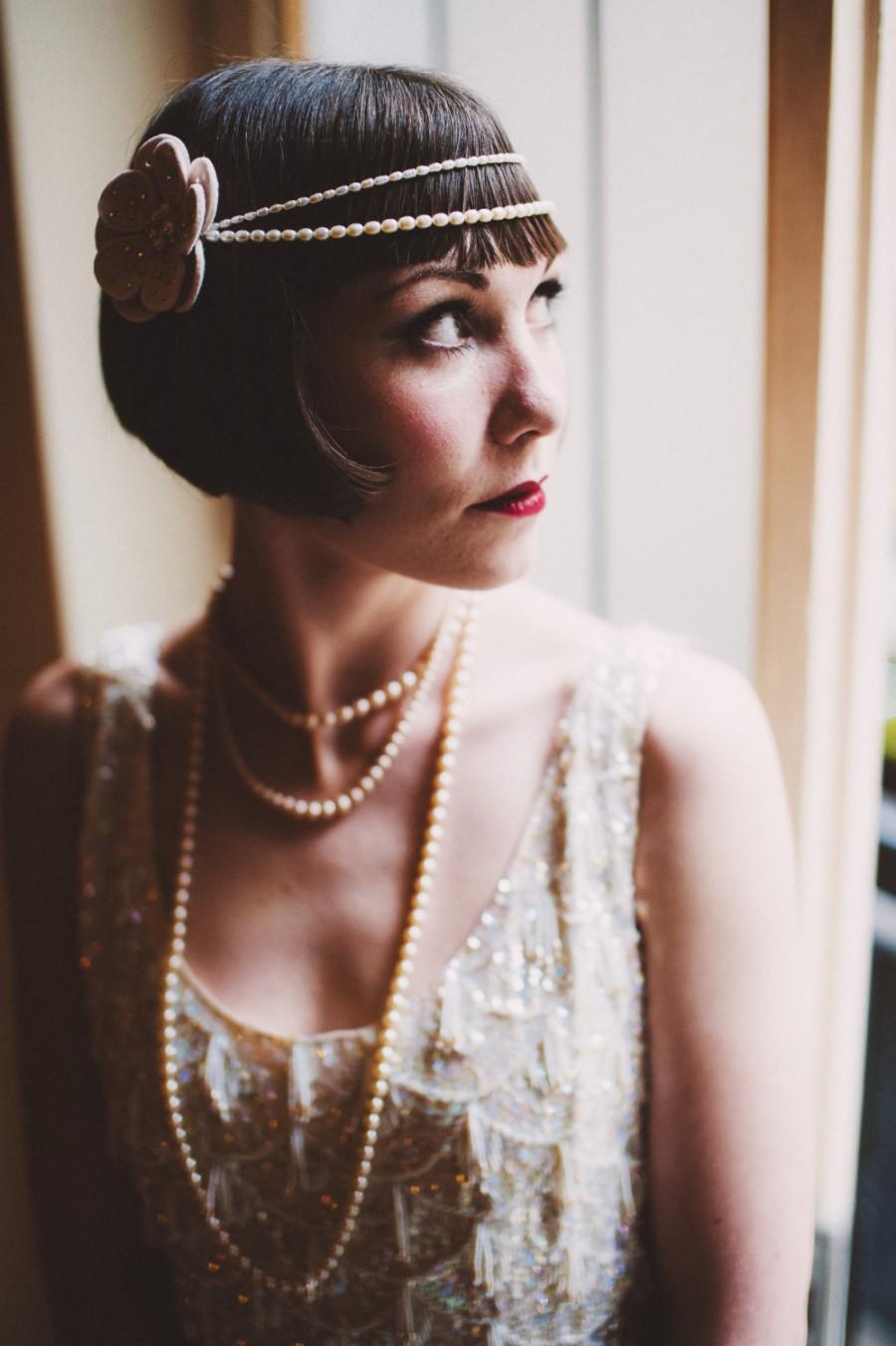 Свадьба - Flower Bridal Headband, Pearl Wedding Headpiece, 1920's Wedding Headband, Bridal Flower Headdress, Vintage Wedding