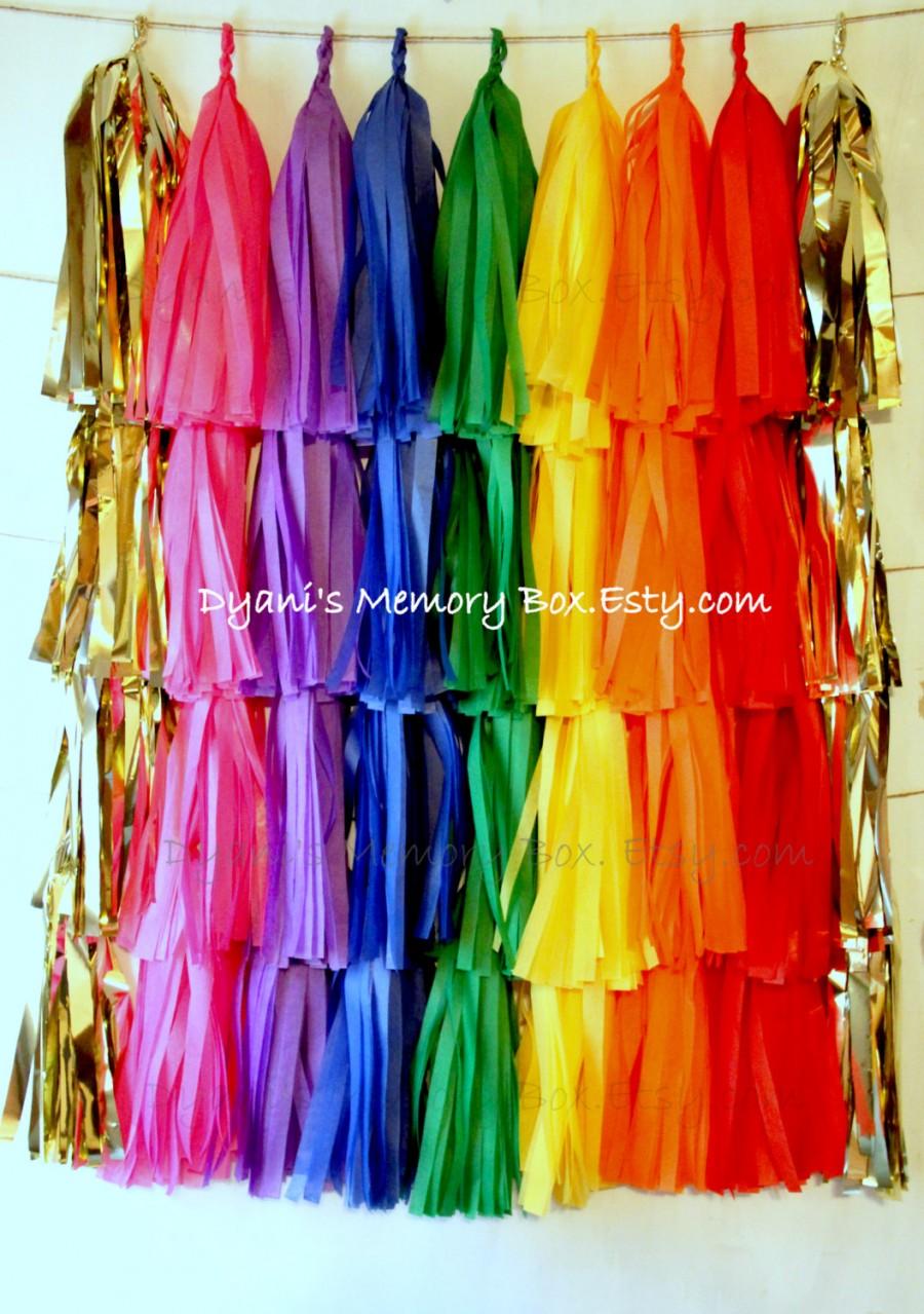 Свадьба - Rainbow and Gold Handmade Tissue Tassel Garland / Rainbow Backdrop / Wedding Garland