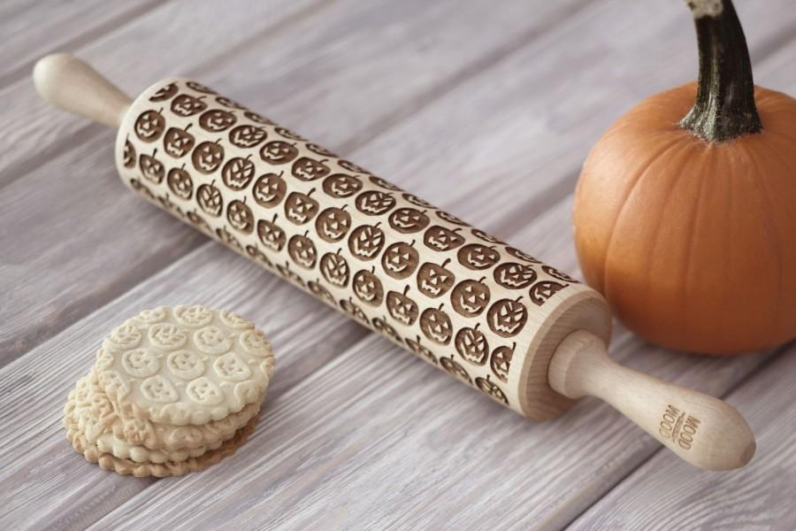Wedding - JACK O'LANTERN - embossed, engraved rolling pin for cookies - perfect Halloween idea
