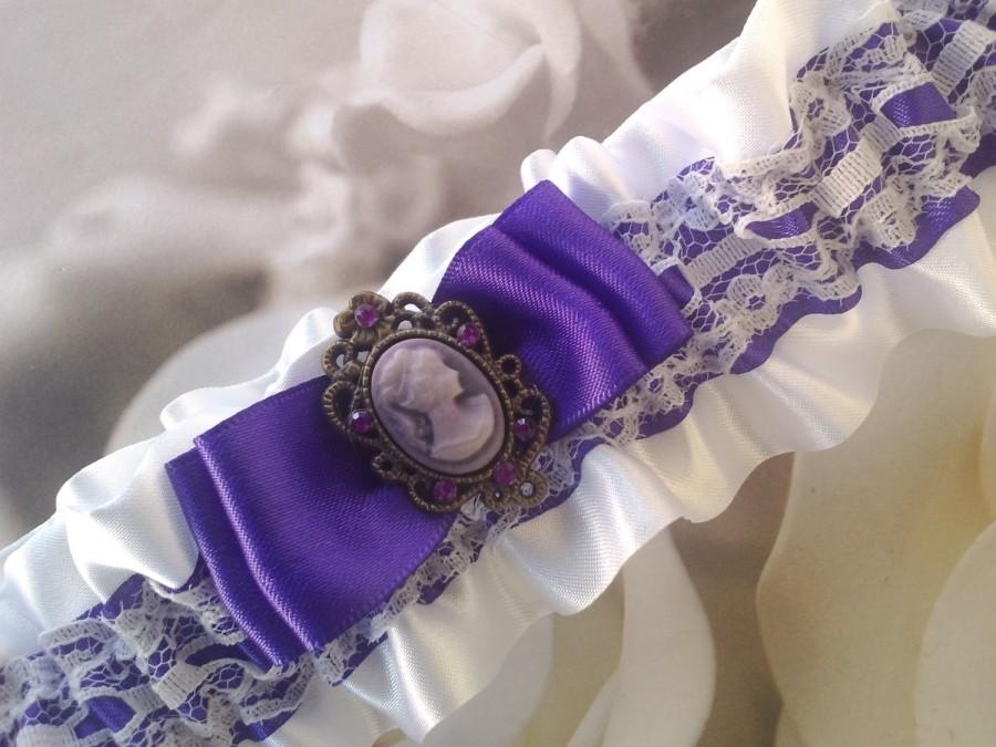 Hochzeit - Purple and White Garter with Cameo