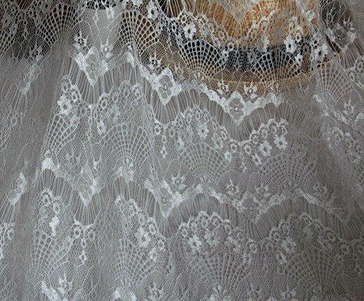 زفاف - Eyelash Lace Fabric, Hollowed Lace Fabric, Floral Lace Fabric, 59 inches Wide for Dress, Veil, Costume, Craft Making, 1 Yard