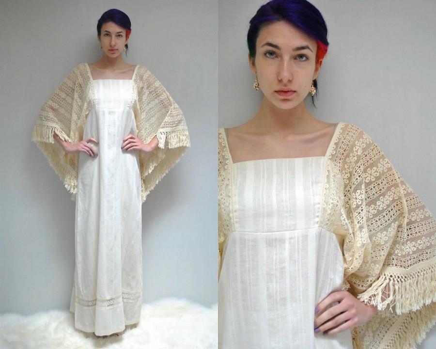 Hochzeit - Boho Wedding Dress  //  Angel Sleeve Dress  //  ALFRED SHAHEEN