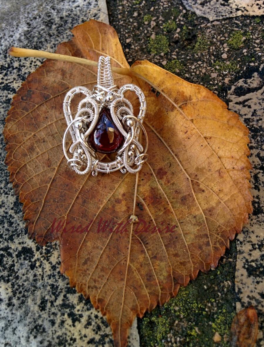 Wedding - Garnet gemstone pendant, wire wrapped pendant, wire wrapped jewelry, sterling silver pendant, Victorian wirewrap "Queen of Hearts"