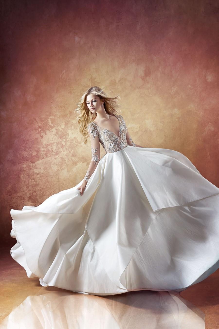 Wedding - Hayley Paige Fall 2016 Wedding Dresses : Feminine, Romantic Lace Details 