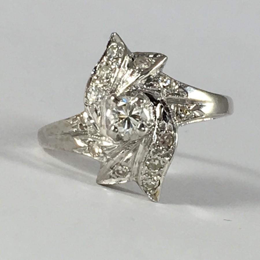 زفاف - Vintage Diamond Cluster Ring in 14K Gold. 25 Diamonds with 0.50 TCW. Unique Engagement Ring. April Birthstone. 10 Year Anniversary Gift